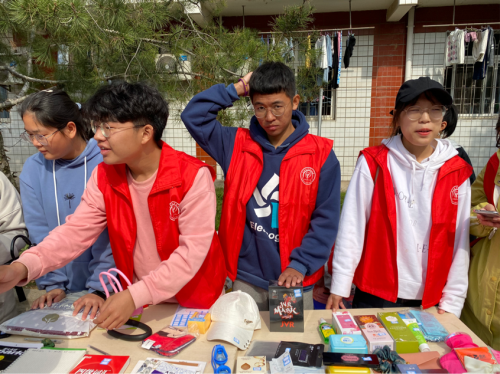 永利集团的阳光团员在积极叫卖.png